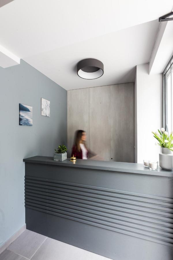 12 Reasons Why Metaxourgeio Aparthotel Athén Kültér fotó