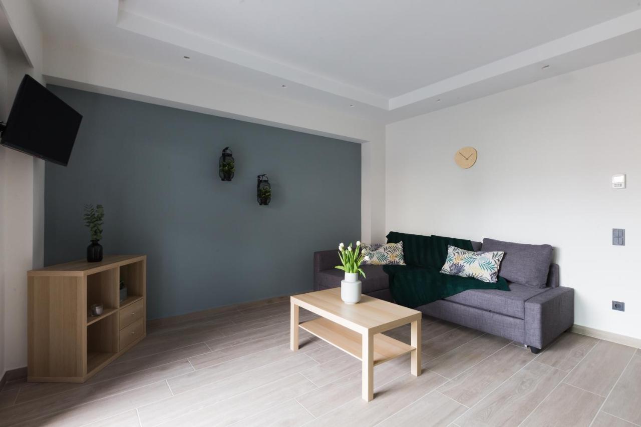 12 Reasons Why Metaxourgeio Aparthotel Athén Kültér fotó