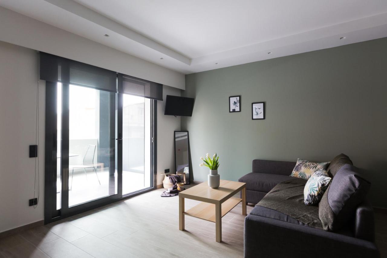 12 Reasons Why Metaxourgeio Aparthotel Athén Kültér fotó