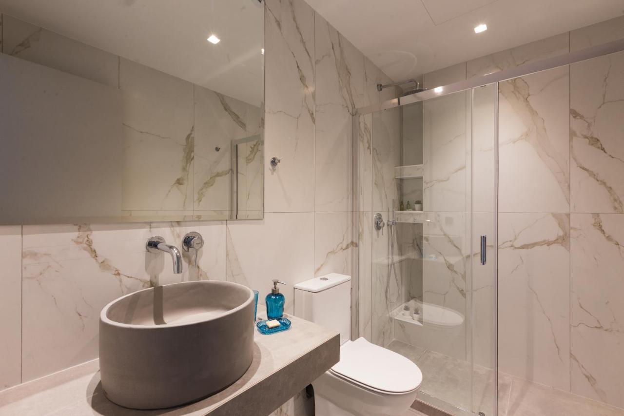 12 Reasons Why Metaxourgeio Aparthotel Athén Kültér fotó