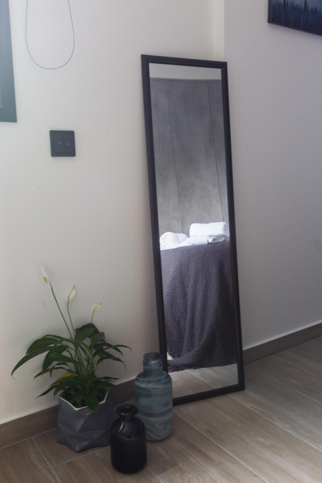 12 Reasons Why Metaxourgeio Aparthotel Athén Kültér fotó